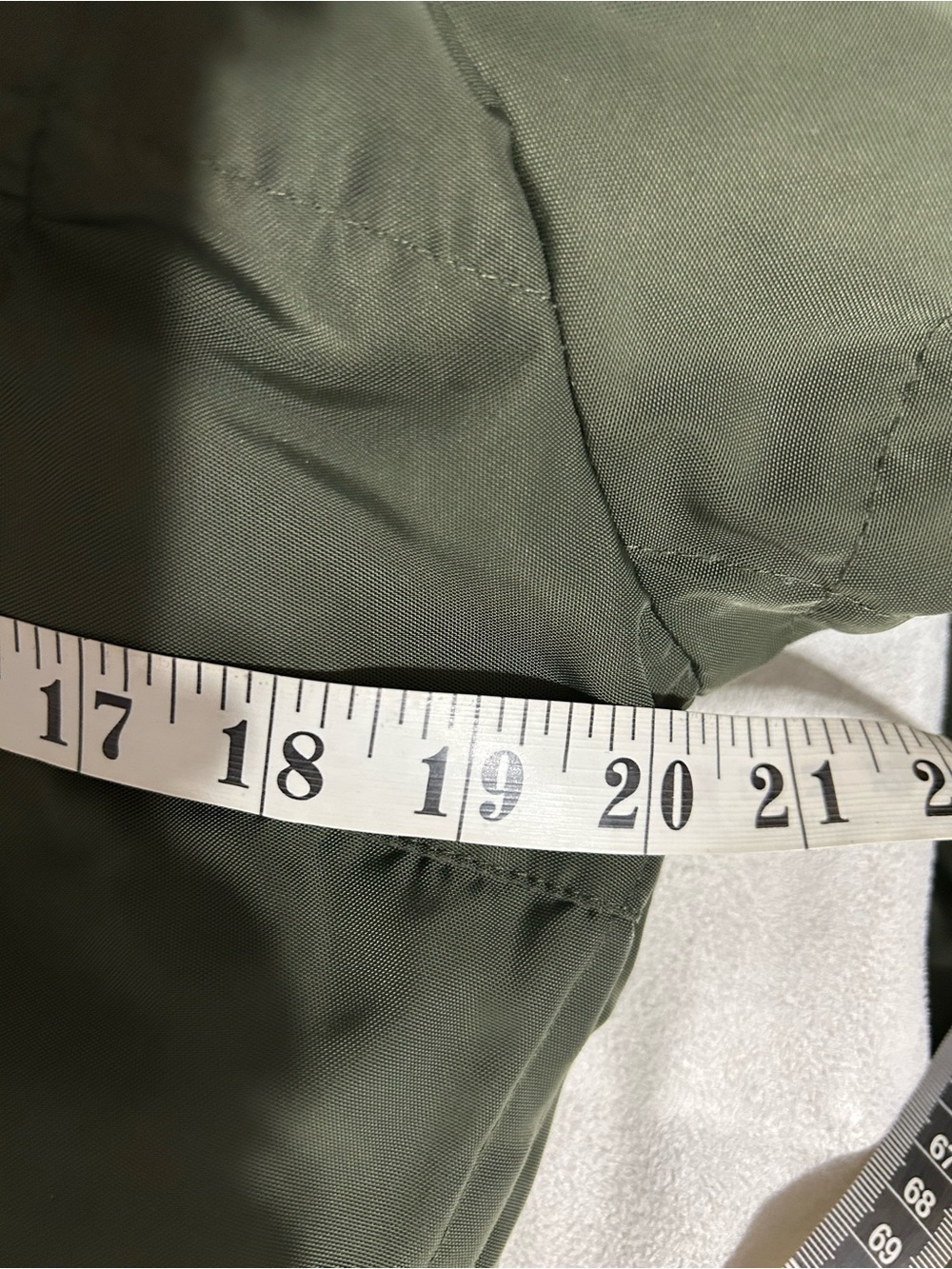 Eddie Bauer Olive Green Down Parka Faux Fur Hood Women’s Medium - Picture 14 of 15